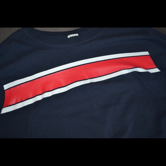 Garage croptop - Picture 3 of 3